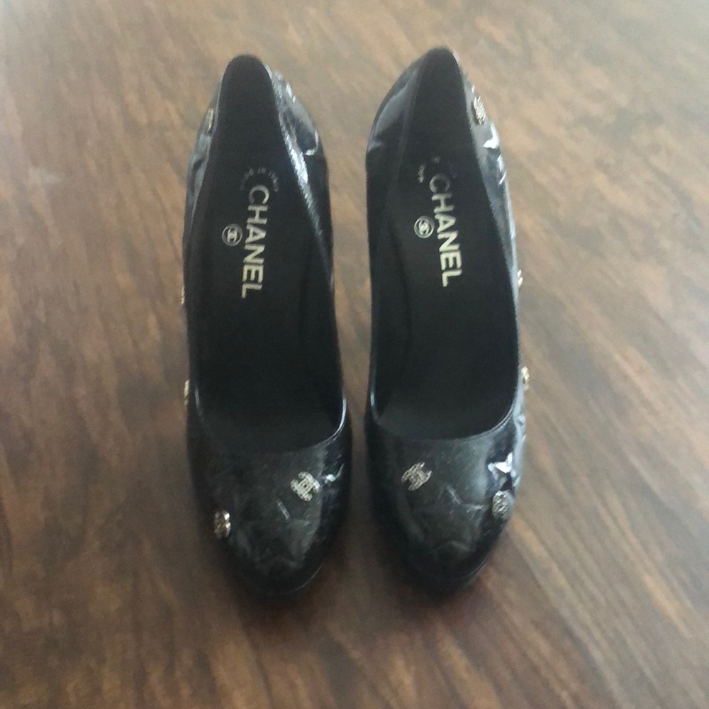 Chanel Pumps